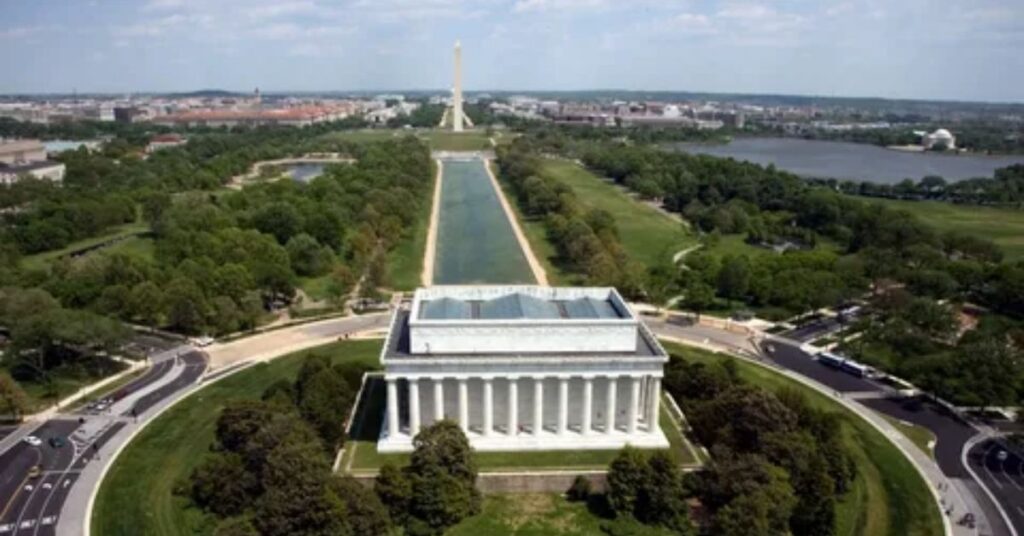 156 Round Trips Along the National Mall